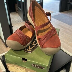 Keen Cross Strap Shoes